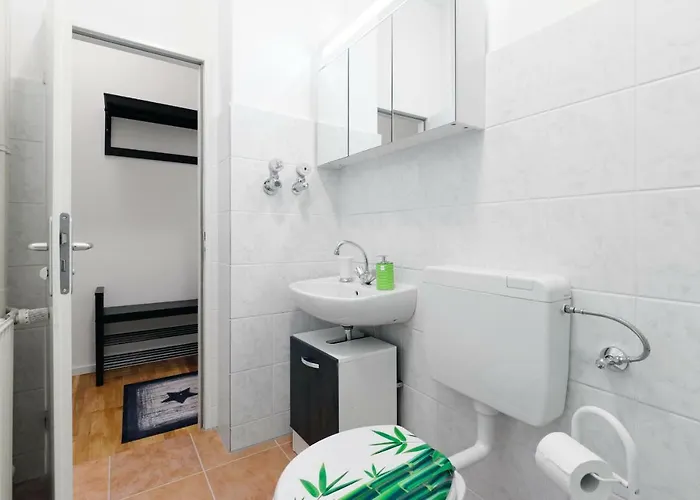 Апартаменты Big West Kurfurstendamm *