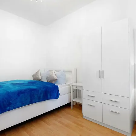 Big West Kurfurstendamm Apartament *